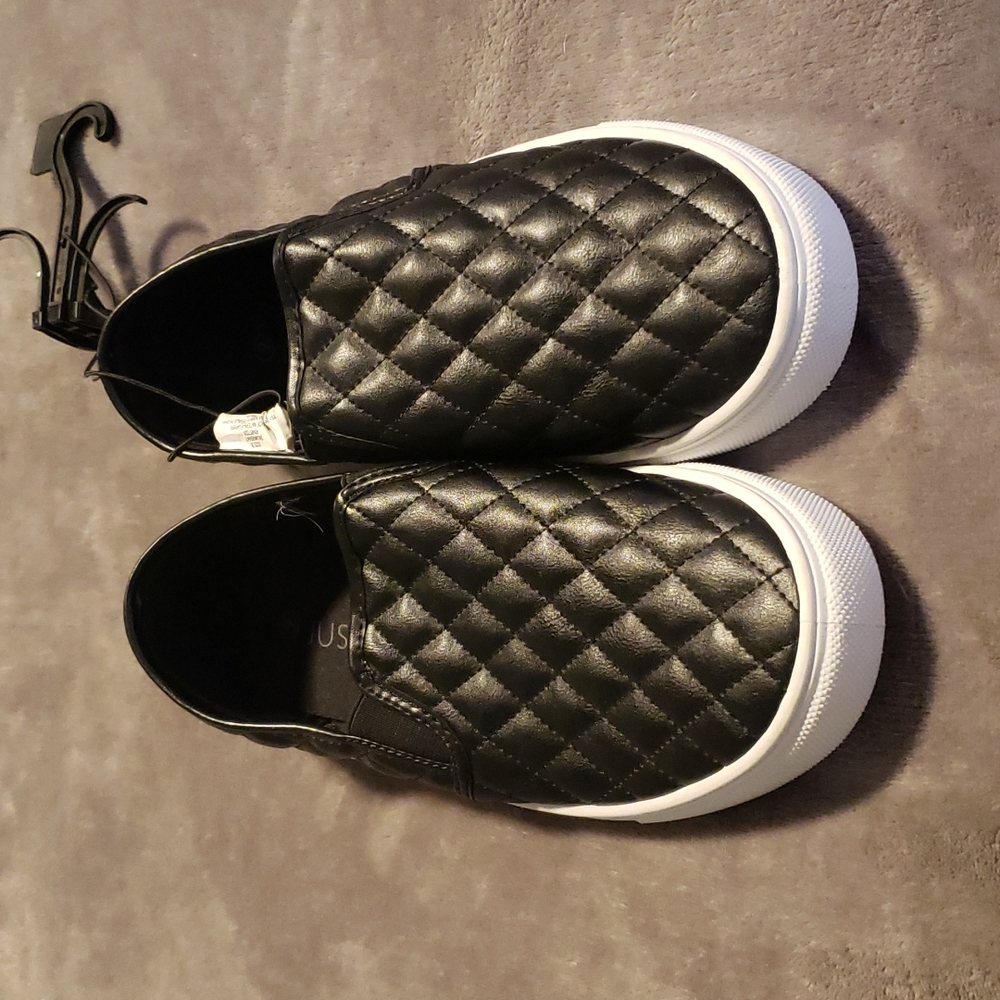 NWOT Black Flats